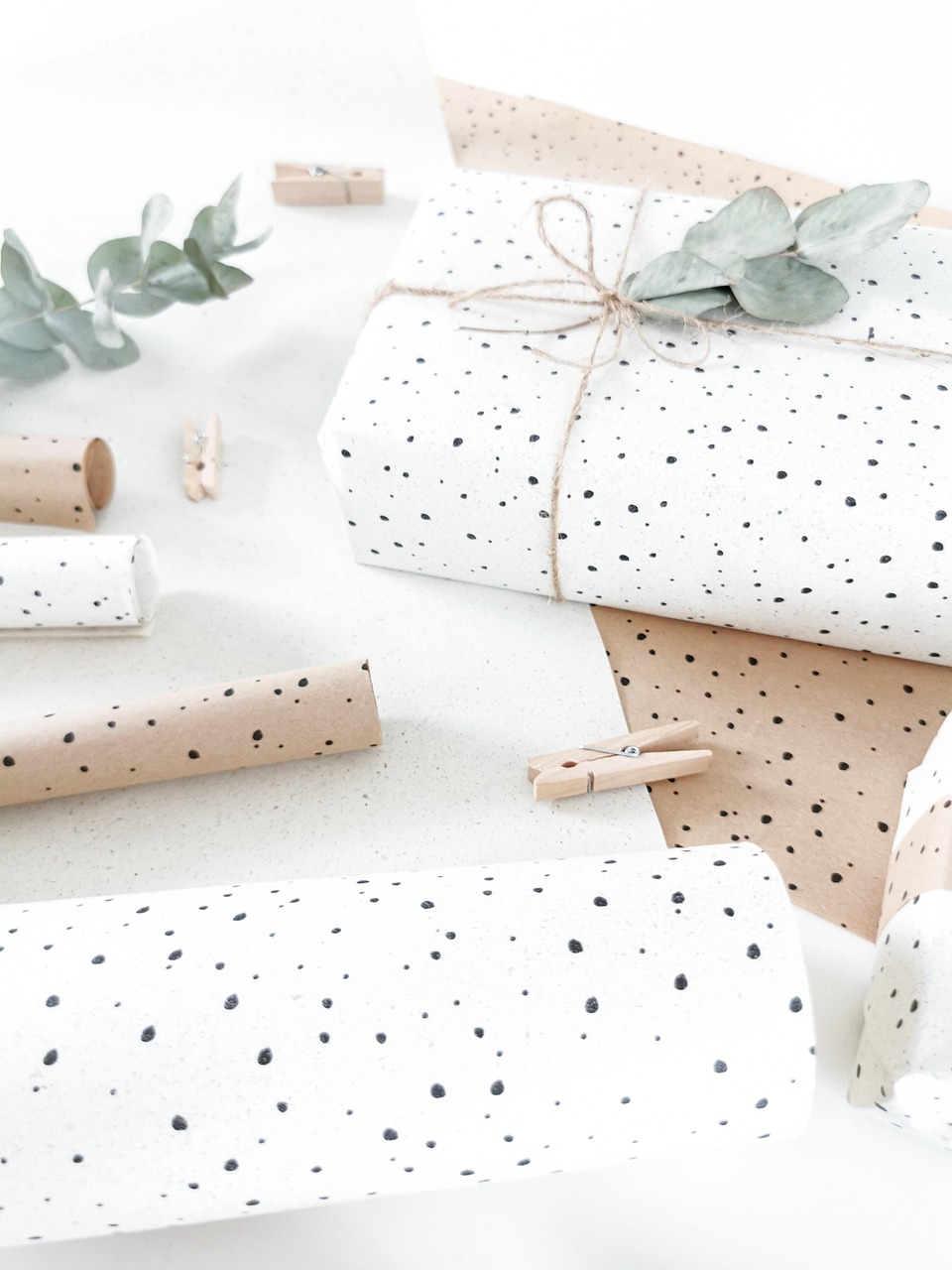 paper, gift, packing up, beautiful wallpaper, eucalyptus, dots, dots paper, happy mothers day, gift wrap, wrapping paper, surprise, birthday gift, present, stationary, background